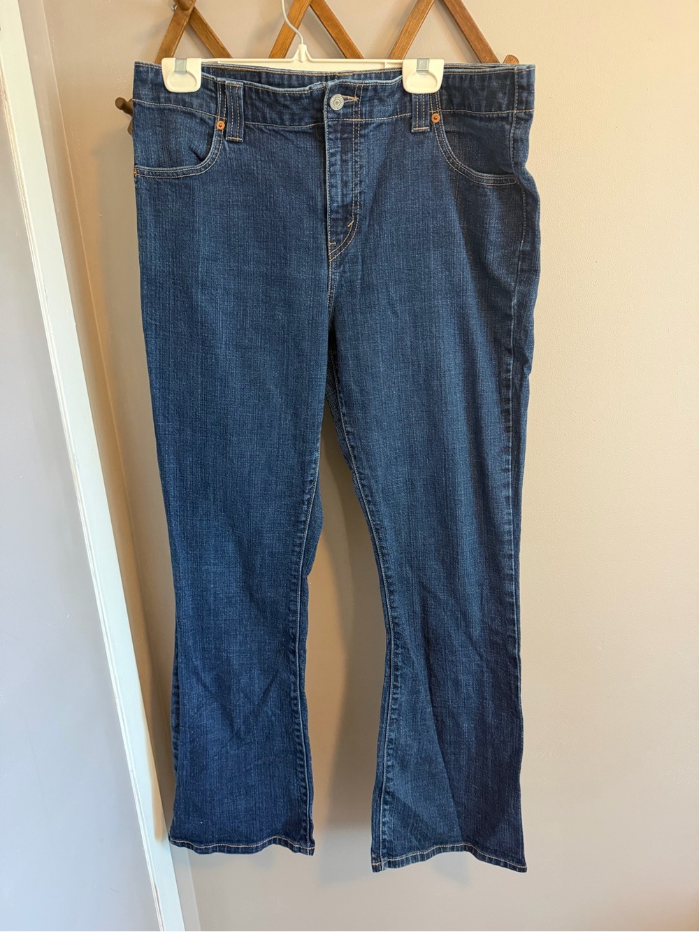 Levi’s 525 Bootcut Dark Wash Stretch Denim Jeans 16M